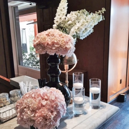 Bar with blush pink florals