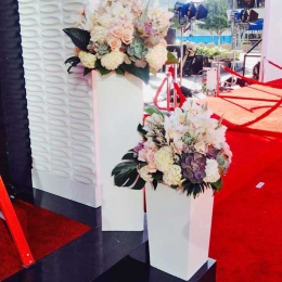 People's Choice Awards Red Carpet Floral 2015